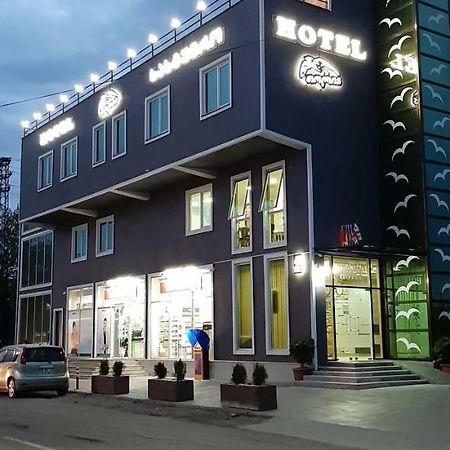 Hotel Tolia Кутаїсі Екстер'єр фото