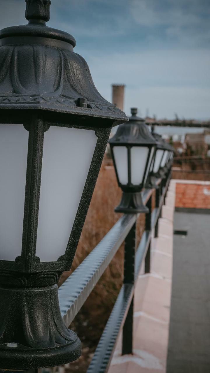 Hotel Tolia Кутаїсі Екстер'єр фото