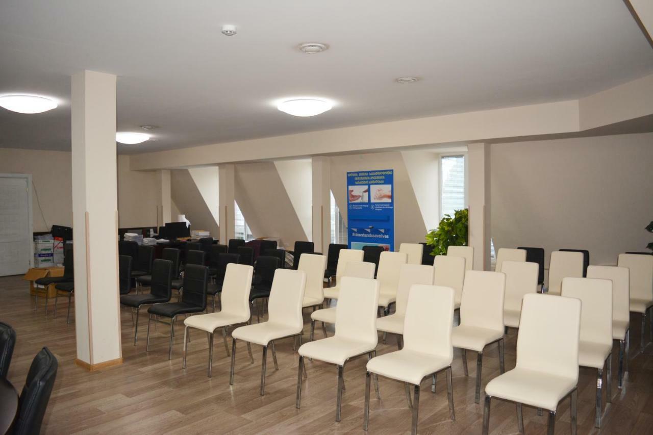Hotel Tolia Кутаїсі Екстер'єр фото