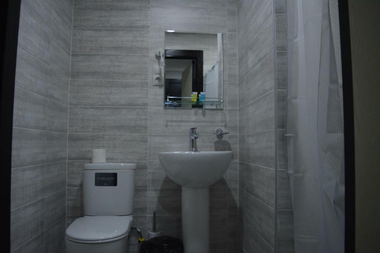 Hotel Tolia Кутаїсі Екстер'єр фото