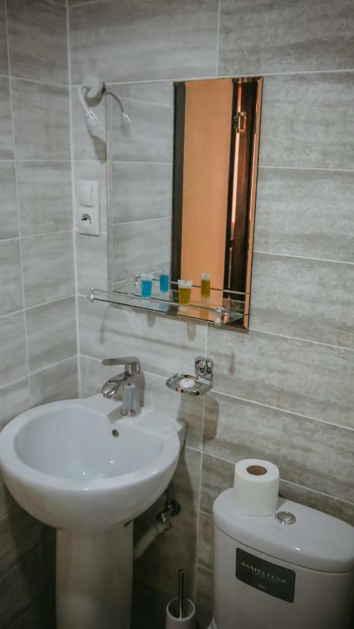 Hotel Tolia Кутаїсі Екстер'єр фото